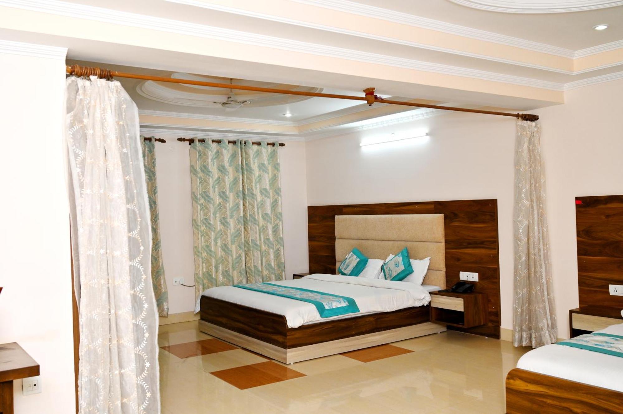 Hotel Prasanna Inn Rishikesh Exterior photo